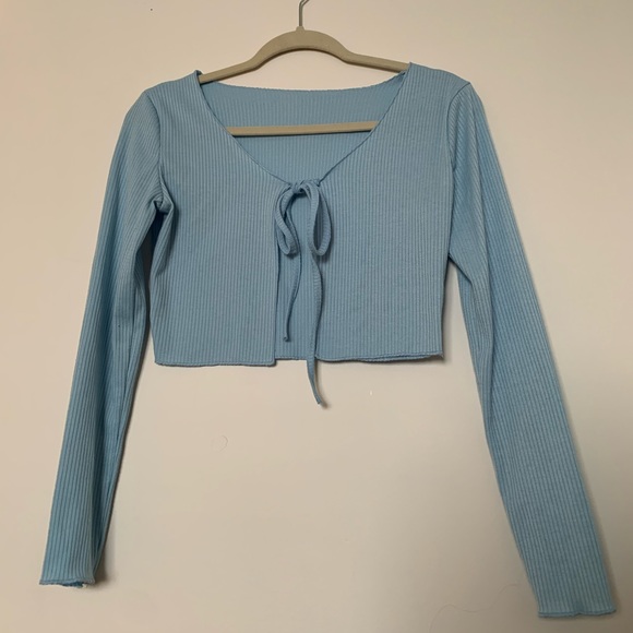 TWO FOR ONE BUNDLE- Blue and white tops - Picture 3 of 8